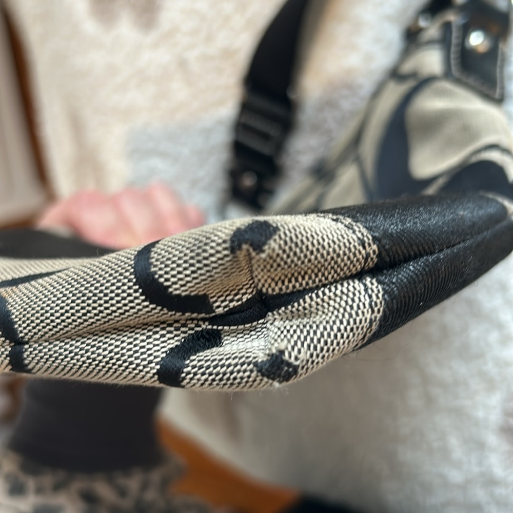 Black Coach crossbody  purse - Picture 4 of 5